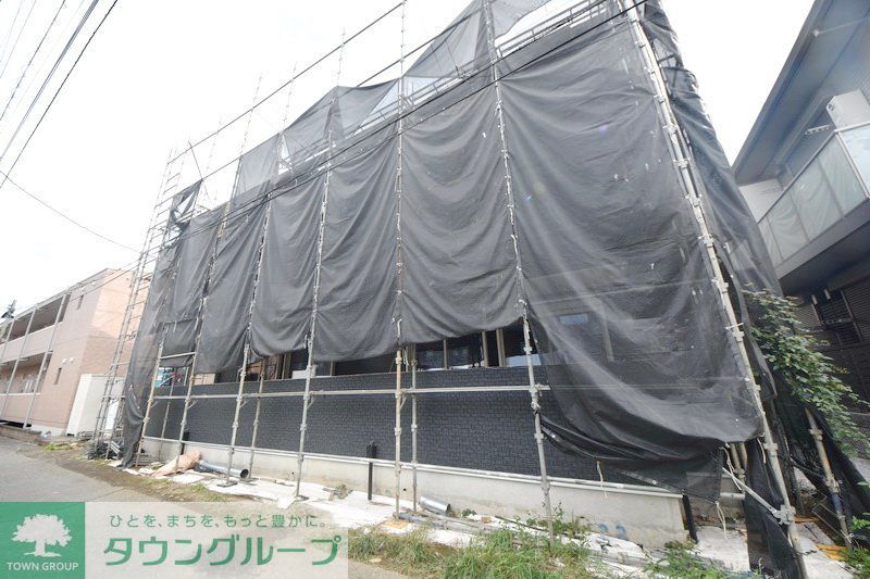 建物外観　駐車場