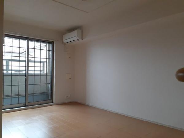 居室・リビング　フローリング！