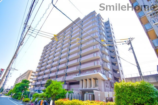 建物外観　オートロック・エレベーター付きマンションです