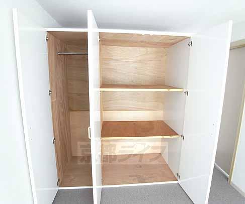 収納　たっぷり収納できます。（可動式です）