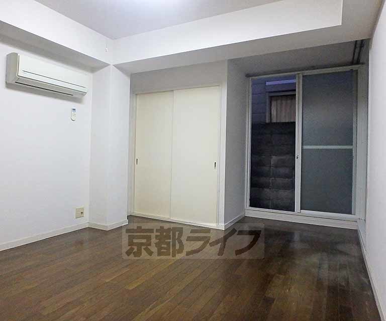 居室・リビング　閑静な住宅街に建つお手頃価格の１Ｋです。