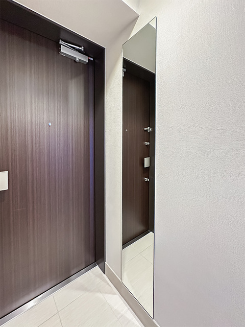 玄関　※写真は同タイプ住戸です。