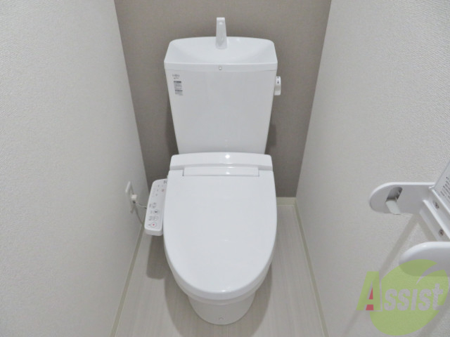 トイレ　トイレは、シンプルでとても使いやすそうですね。