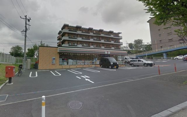 コンビニ　セブンイレブン横浜市ヶ尾東店（コンビニ）まで590m