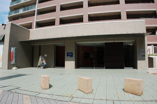 エントランス　建物の内部です