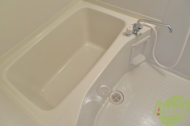 バス・シャワールーム　バスルームは一日の疲れを癒す場所ですね。