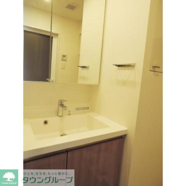 洗面設備　※写真は同タイプ住戸です。