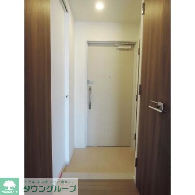 玄関　※写真は同タイプ住戸です。