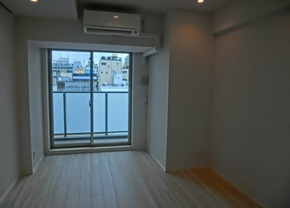 居室・リビング　※別部屋の参考写真です。