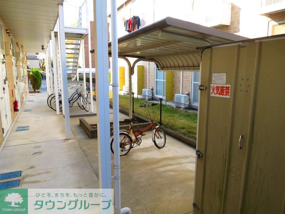 ロビー　駐輪場