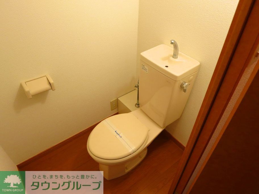 トイレ　仕様・設備は現況と異なる場合があります。現況優先。
