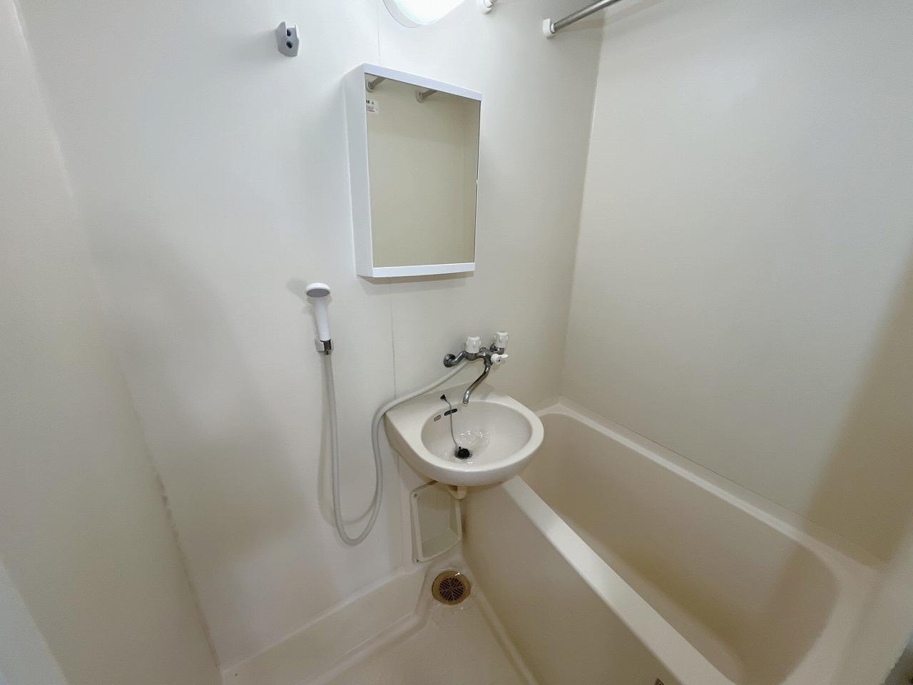 バス・シャワールーム　バスルーム