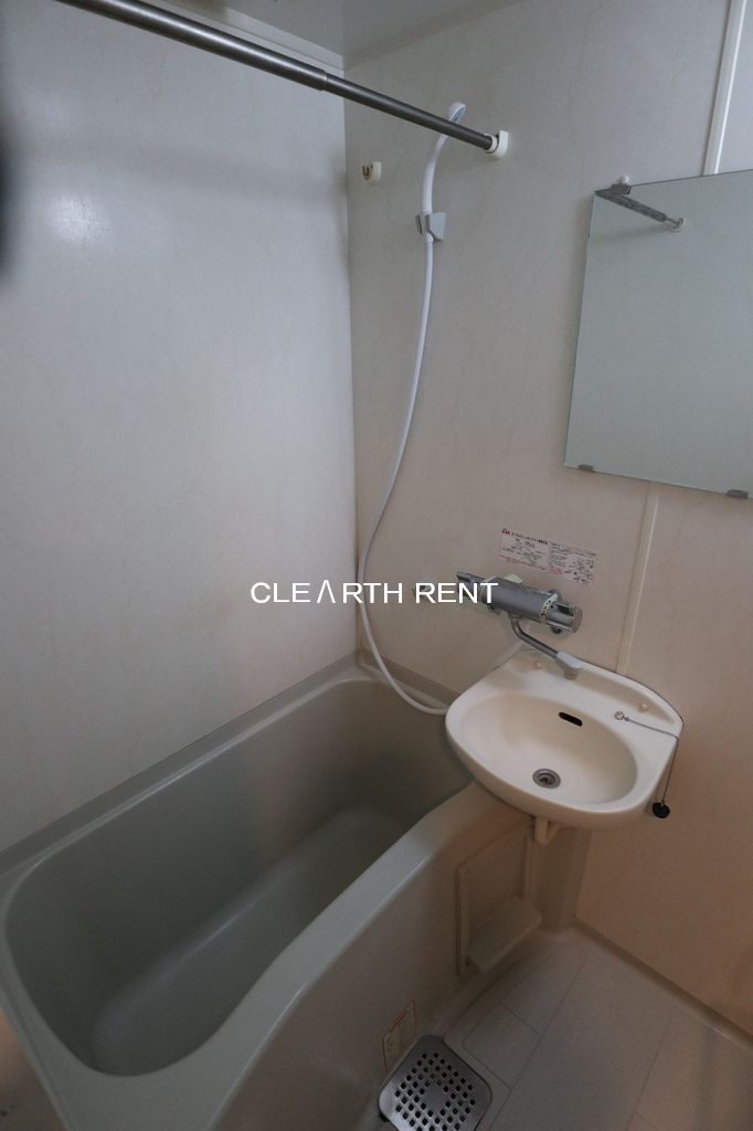 バス・シャワールーム　同タイプ別住戸写真となります。現況と異なる場合がございます。