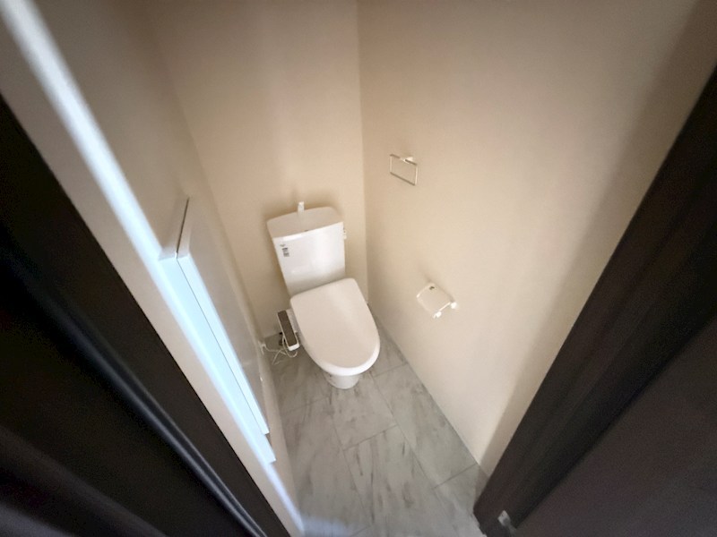 トイレ　※同棟同型内観写真、現状優先となります。