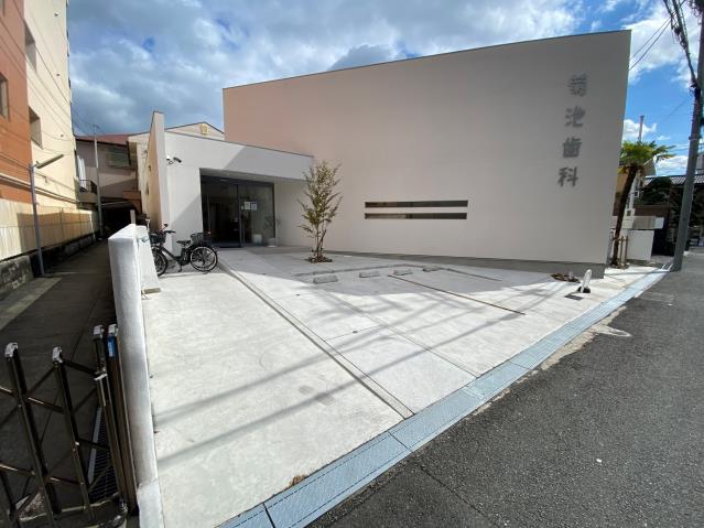 病院　菊池歯科（病院）まで592m