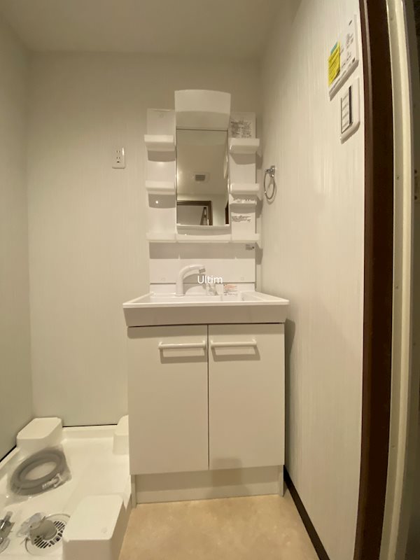 洗面設備　違うお部屋の写真です。ご参考までに