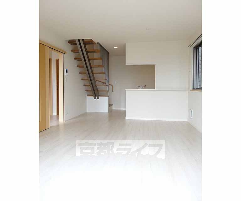 居室・リビング　１３．５帖のＬＤＫです。