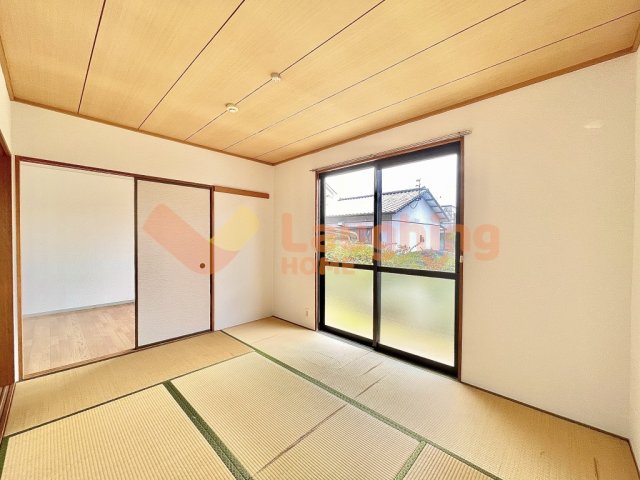 居室・リビング　和室ならではの温かな和の空間で寛ぎの時間を過ごせます