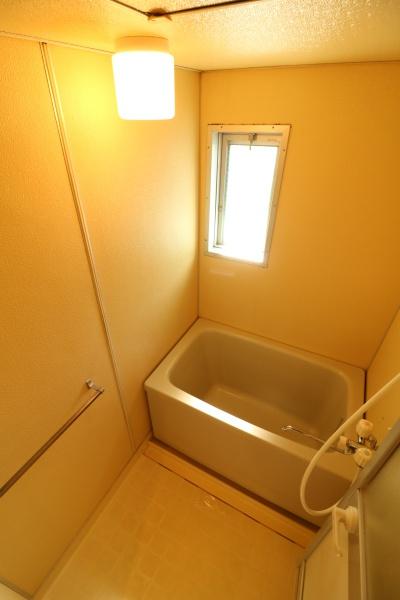 バス・シャワールーム　別の部屋の写真