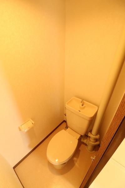 トイレ　別の部屋の写真