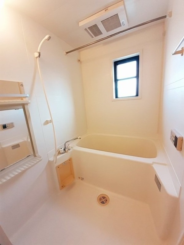 バス・シャワールーム　図面と現状に相違がある場合には現状を優先