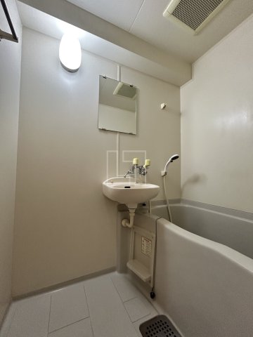 バス・シャワールーム　エステムコート大阪城南　バスルーム