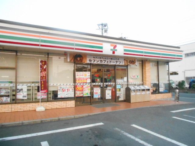コンビニ　セブンイレブン浜松初生西店（コンビニ）まで575m