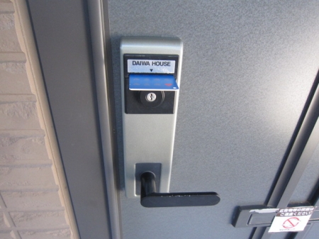 バルコニー　ピッキングの出来ないカードキー仕様