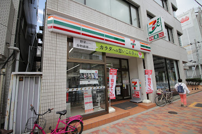 コンビニ　セブン－イレブン清澄白河駅東店（コンビニ）まで184m