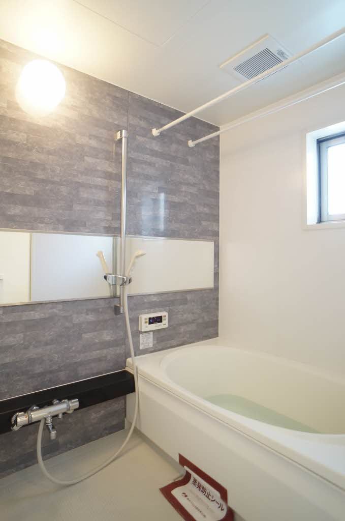 バス・シャワールーム　浴室