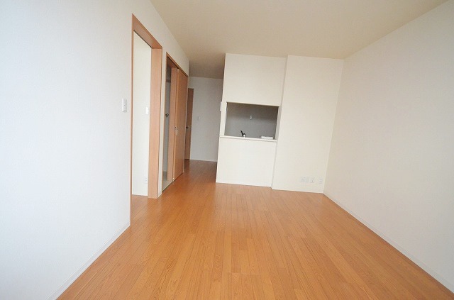 居室・リビング　同物件別号室