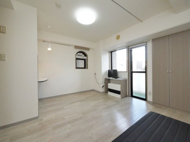 居室・リビング　※写真は別号室です。