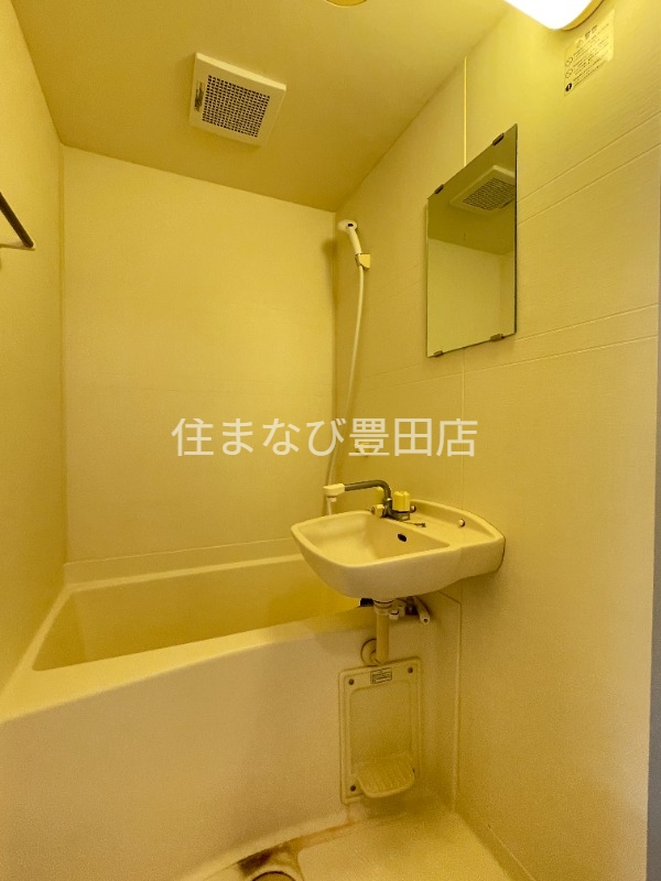 バス・シャワールーム　同型別部屋写真