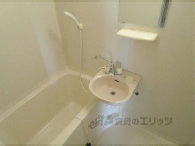 バス・シャワールーム　バス