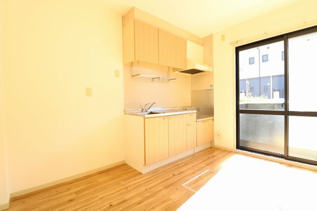 キッチン　※写真は同タイプ部屋