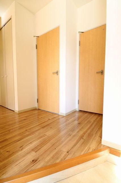 玄関　※写真は同タイプ部屋