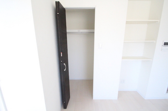 収納　※別部屋の写真です