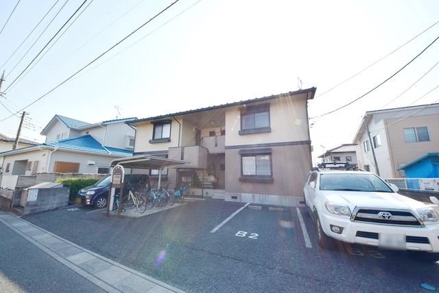 エントランス　駐車場
