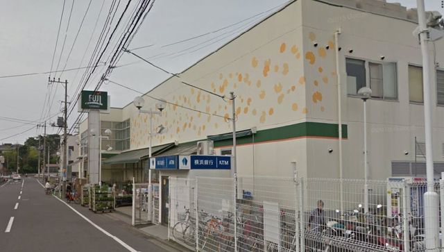 スーパー　ＦＵＪＩスーパー（スーパー）まで910m