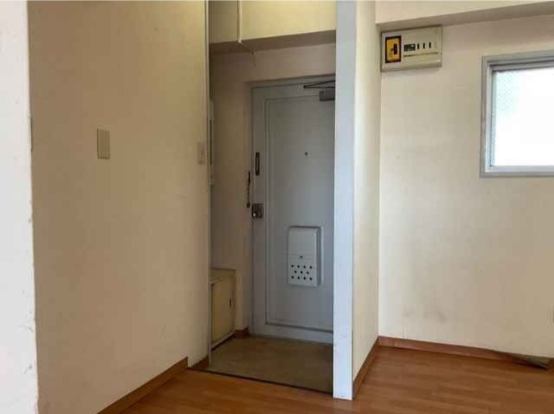 玄関　図面と現状に相違がある場合には現状を優先