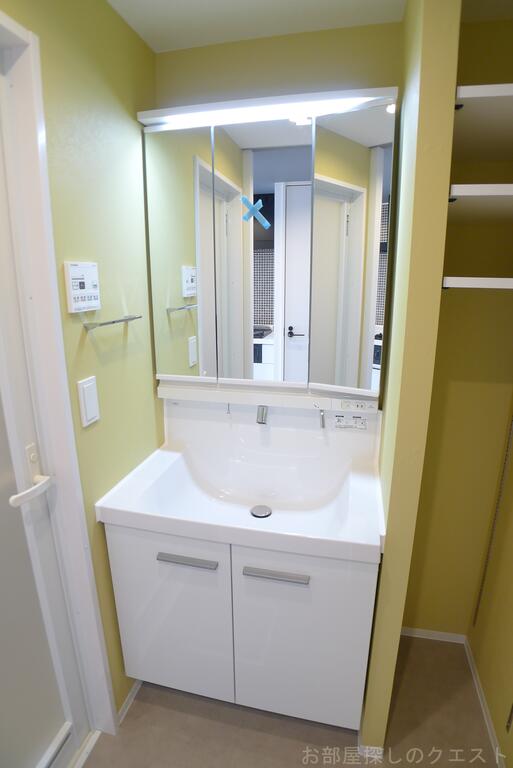 洗面設備　（写真は同仕様）