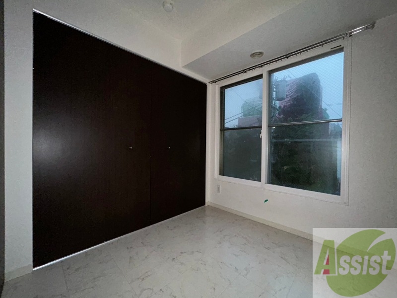 その他部屋・スペース　４．３帖の洋室です。家具の配置もしやすそうですね！