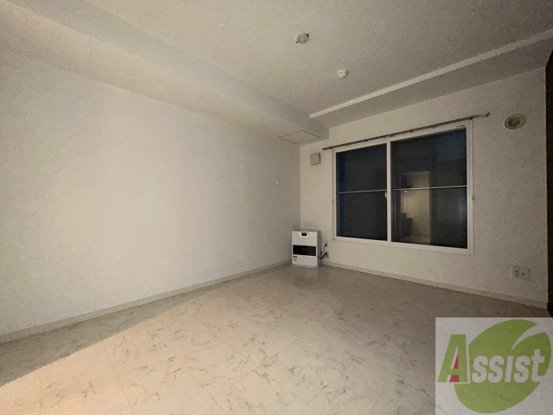 居室・リビング　広々したリビングで快適にくつろげそうです。