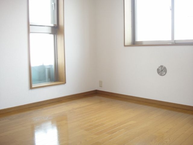 居室・リビング　★角部屋2面採光★