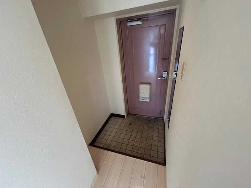 YKハイツ大久保の玄関写真