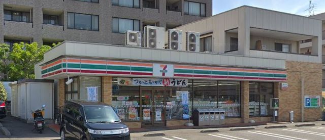 コンビニ　セブンイレブン横浜田奈店（コンビニ）まで468m