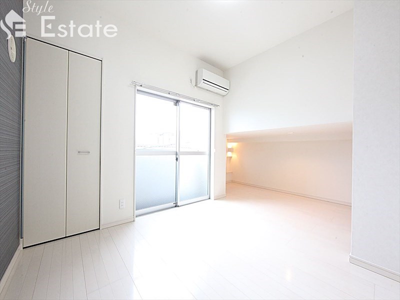 居室・リビング　内装