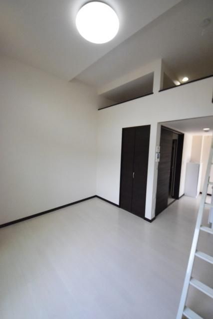 居室・リビング　★照明が付いてます★