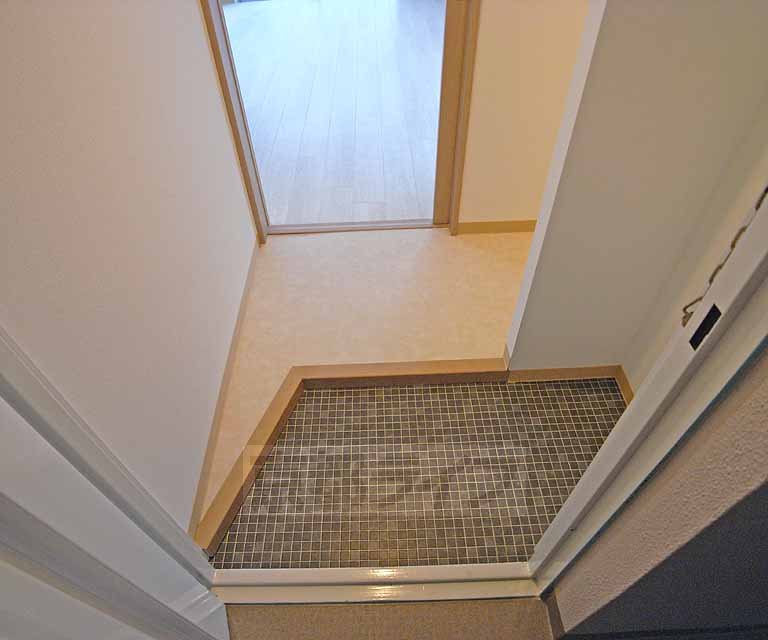 玄関　広々とした玄関です。