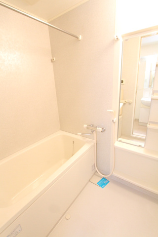 バス・シャワールーム　お風呂で日々の疲れを落としましょう